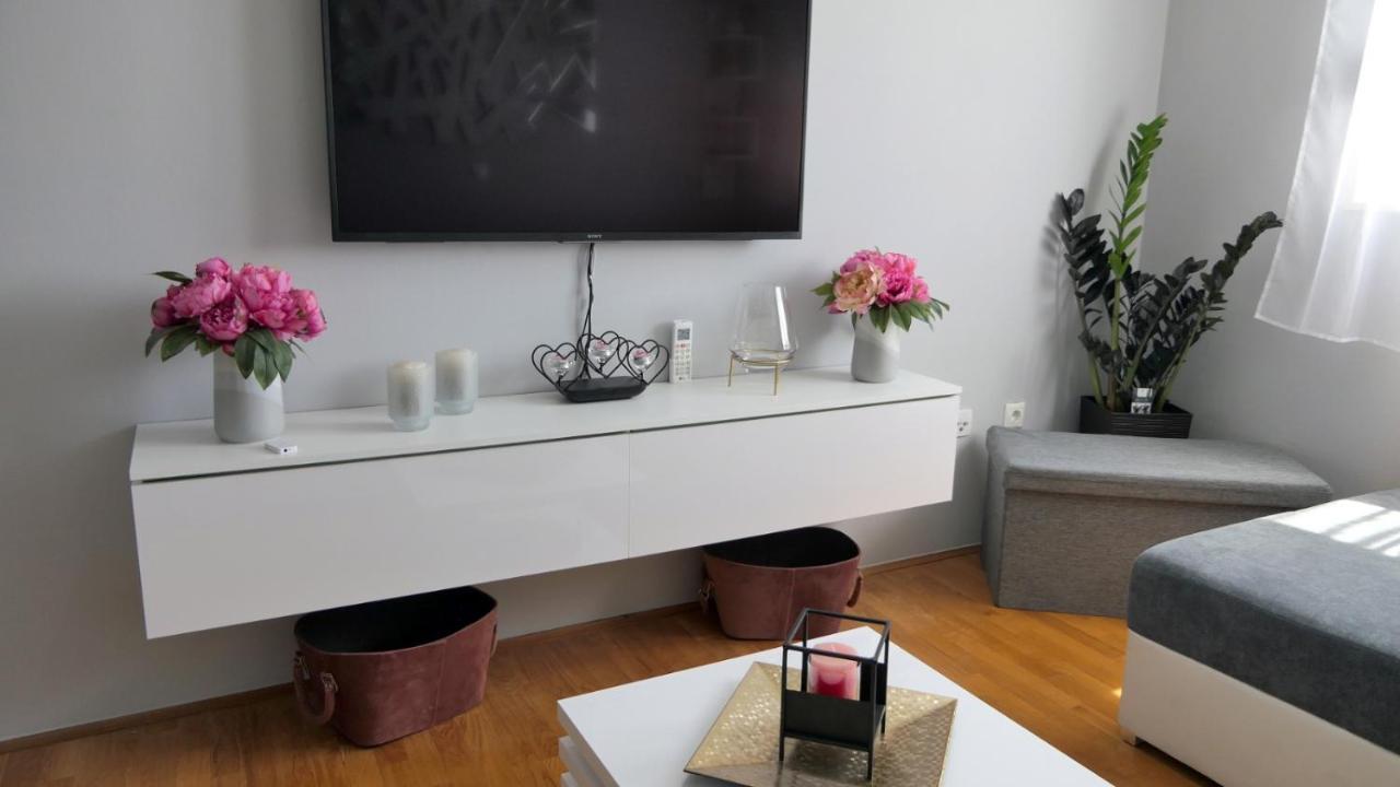 Apartman *Sanja* Omis Lejlighed Eksteriør billede