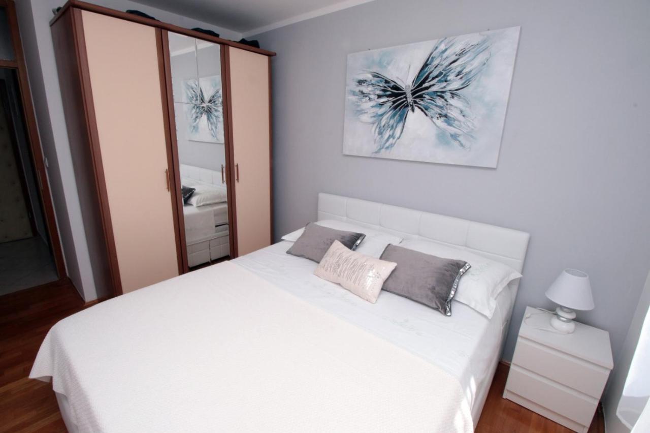 Apartman *Sanja* Omis Lejlighed Eksteriør billede
